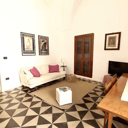 Slow Lecce - Old Town Apartment Sit ภายนอก รูปภาพ