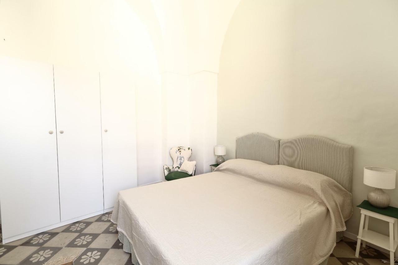 Slow Lecce - Old Town Apartment Sit ภายนอก รูปภาพ